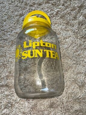 Lipton Sun Tea Jug Glass 1 Gallon Jar 70s 80s Retro Summer Yellow Lid